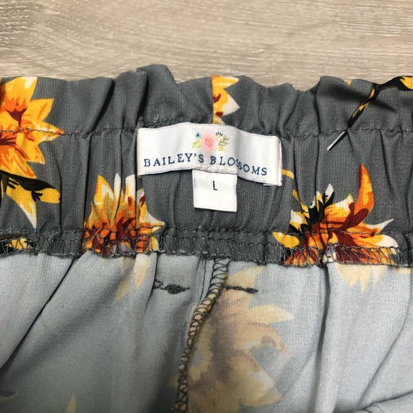 Baileys Blossoms sunflower mom + me bundle L/2T - Picture 6 of 10